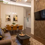 Exclusive Downtown Quentin By Prestige Homes Apartment Budapest