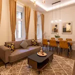 Exclusive Downtown Quentin By Prestige Homes *