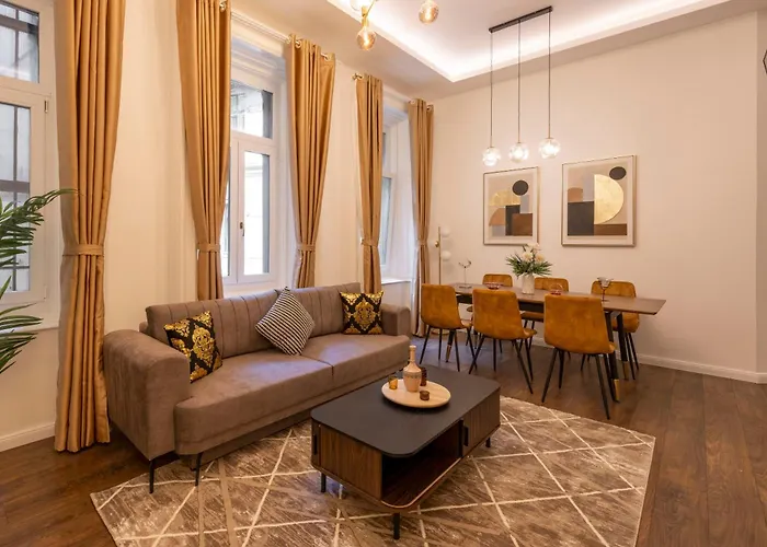 Exclusive Downtown Quentin By Prestige Homes *